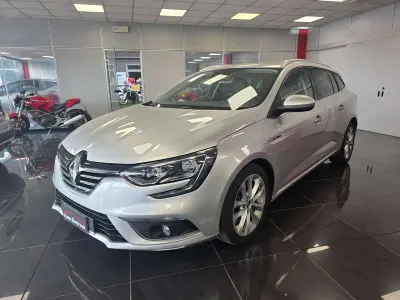 Usata Renault Mégane GrandTour Zen 110 CV (80 kW) 2017 Argento Station wagon