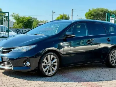 Usata Toyota Auris Hybrid