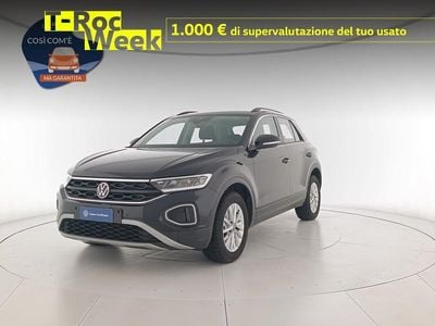 Usata VW T-Roc Life 110 CV (80 kW) 2022 Deep black perlato SUV
