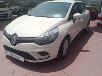 Usata Renault Clio IV Life 75 CV (55 kW) 2018 Giallo Berlina