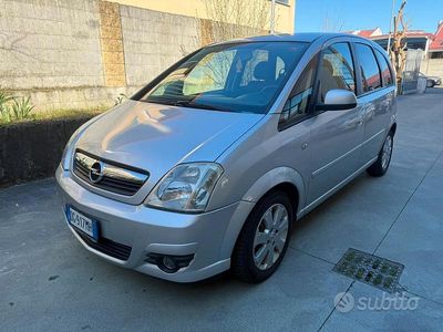 Usata Opel Meriva Cosmo 90 CV (66 kW) 2007 Grigio Monovolume