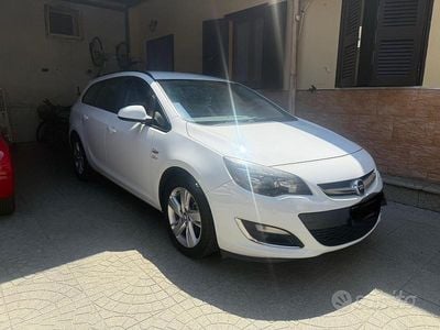 Usata Opel Astra 110 CV (80 kW) 2013 Station wagon