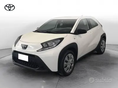 Usata Toyota Aygo X Active 72 CV (52 kW) 2022 Bianco SUV