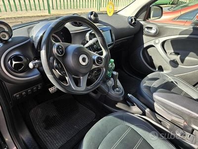 Usata Smart ForFour 90 CV (66 kW) 2019 Nero Utilitaria