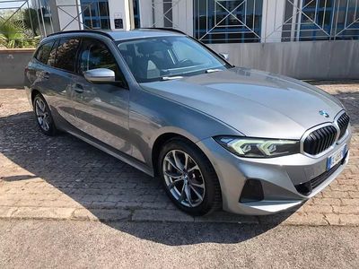 Usata BMW 318 Sport Line 149 CV (109 kW) 2022 Grigio Station wagon
