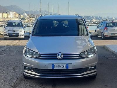 Grigio Usata 2016 VW Touran Monovolume | 13.500 € (Buon prezzo)