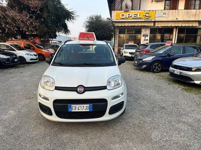 Usata Fiat Panda Lounge 69 CV (50 kW) 2015 Bianco Utilitaria