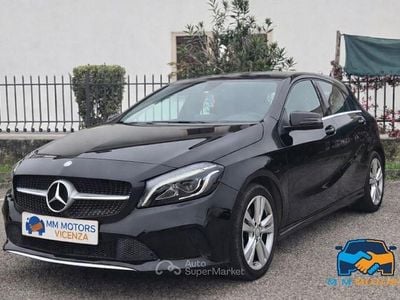 Usata Mercedes A200 136 CV (100 kW) 2017 Blu/azzurro Berlina