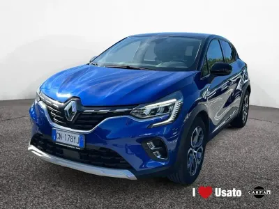 Usata Renault Captur Intens 101 CV (74 kW) 2023 Blu SUV