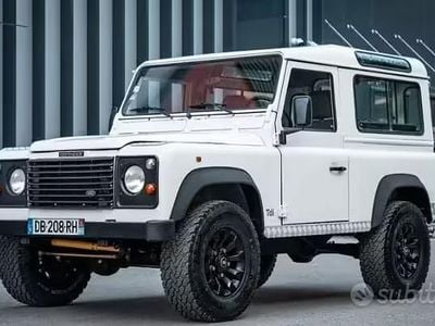 Usata Land Rover Defender 113 CV (83 kW) 1996 Bianco SUV
