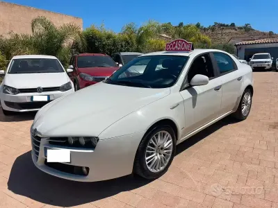 Usata Alfa Romeo 159 170 CV (125 kW) 2011 Bianco Berlina