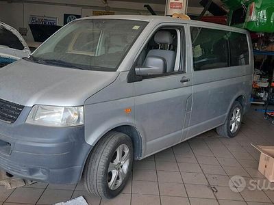 usata VW T5 2.5 tdi motore rotto - 2006