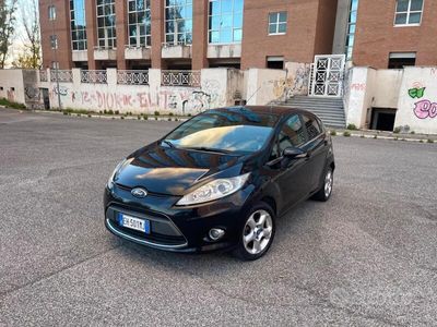 usata Ford Fiesta 1.4 TDCi 70CV 5 porte Titanium