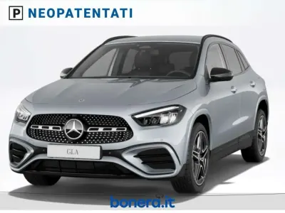 Nuova Mercedes GLA180 AMG line 136 CV (100 kW) 2026 Argento hightech metallizzato SUV