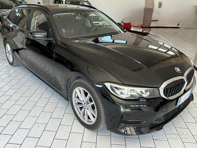 Usata BMW 318 Advantage 150 CV (110 kW) 2022 Nero Station wagon