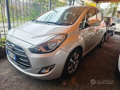 Usata Hyundai ix20 Comfort 90 CV (66 kW) 2017 Argento Utilitaria