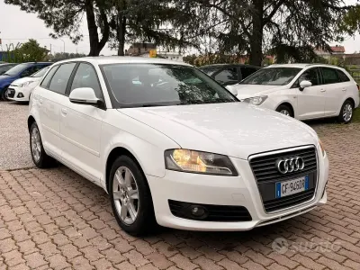 Käytetty Audi A3 Ambition 105 HP (77 kW) 2009 Valkoinen Viistoperä
