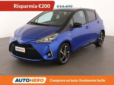 Usata Toyota Yaris Hybrid Lounge 101 CV (74 kW) 2020 Blu/azzurro Berlina