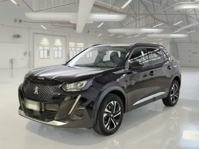 Usata Peugeot 2008 Allure 131 CV (96 kW) 2022 Nero SUV