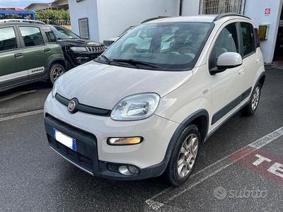 Usata Fiat Panda 4x4 S 86 CV (63 kW) 2016 Beige Utilitaria