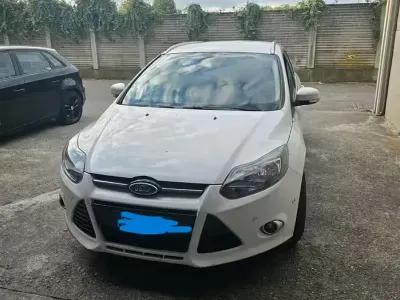 Usata Ford Focus 116 CV (85 kW) 2013 Bianco Berlina