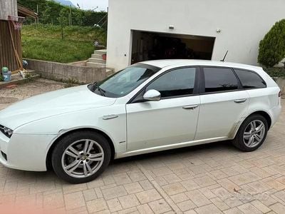 Usata Alfa Romeo 159 136 CV (100 kW) 2012 Bianco Station wagon
