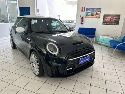 Usata Mini John Cooper Works 231 CV (169 kW) 2021 Verde Utilitaria