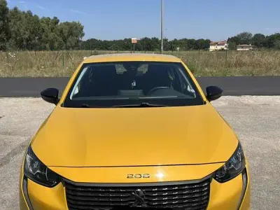 Usata Peugeot 208 Active 75 CV (55 kW) 2022 Utilitaria