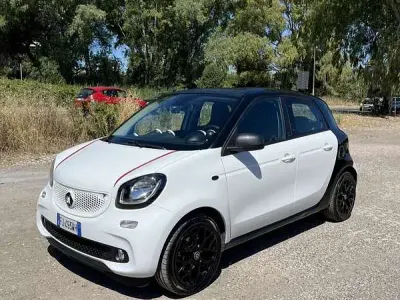 Usata Smart ForFour Prime 71 CV (52 kW) 2015 Utilitaria