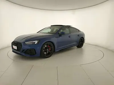 Begagnad Audi RS5 Sportback Ambiente 450 HK (330 kW) 2024 Blå Sportkupé
