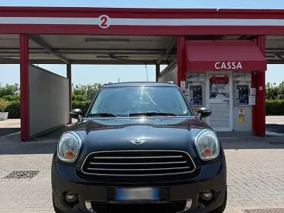 Usata Mini One D Countryman 90 CV (66 kW) 2014 Nero SUV