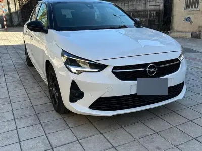 Usata Opel Corsa GS Line 101 CV (74 kW) 2021 Bianco Utilitaria