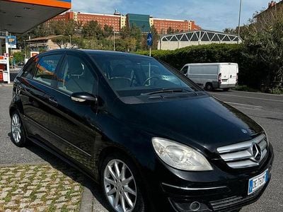 Begagnad Mercedes B200 109 HK (80 kW) 2007 Svart Minibuss