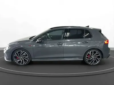 Gebraucht VW Golf VIII GTI 245 PS (180 kW) 2024 Schwarz Limousine