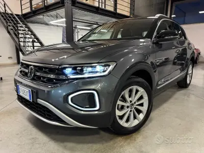 Usata VW T-Roc Style 116 CV (85 kW) 2025 Grigio SUV