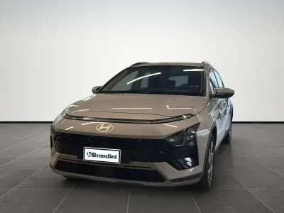 Usata Hyundai Bayon 101 CV (74 kW) 2025 Lumen gray pearl SUV