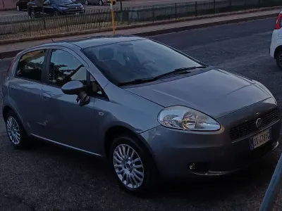 Usata Fiat Grande Punto Active 77 CV (56 kW) 2009 Utilitaria