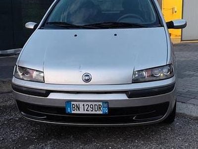 Usata Fiat Punto 80 CV (58 kW) 2000 Grigio Utilitaria