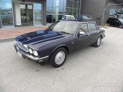 Usata Jaguar XJ6 213 CV (156 kW) 1988 Blu/azzurro Berlina