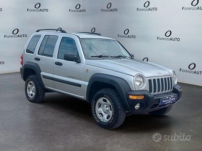 Usata Jeep Cherokee Sport 143 CV (105 kW) 2002 Grigio SUV