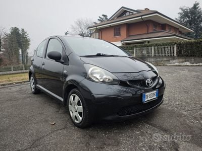Begagnad Toyota Aygo 68 HK (50 kW) 2007 Svart Halvkombi