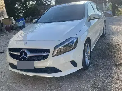 Usata Mercedes 180 109 CV (80 kW) 2016 Bianco Berlina