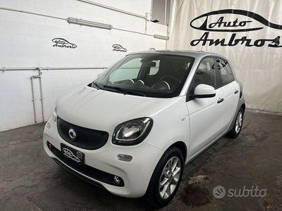 Usata Smart ForFour 71 CV (52 kW) 2017 Bianco Utilitaria