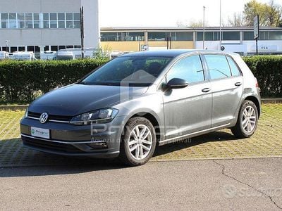 Usata VW Golf VII Business 116 CV (85 kW) 2018 Grigio Utilitaria