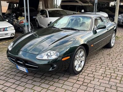 Usata Jaguar XK8 284 CV (208 kW) 1997 Verde Coupé