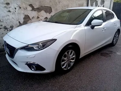 Usata Mazda 3 Exceed 105 CV (77 kW) 2016 Berlina