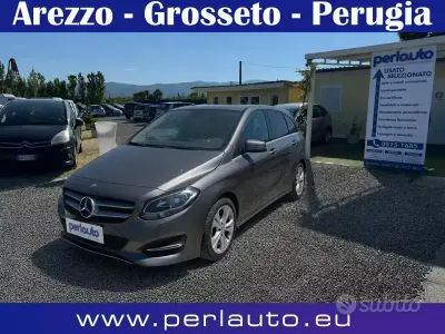 Usata Mercedes B180 Business 109 CV (80 kW) 2017 Grigio Utilitaria