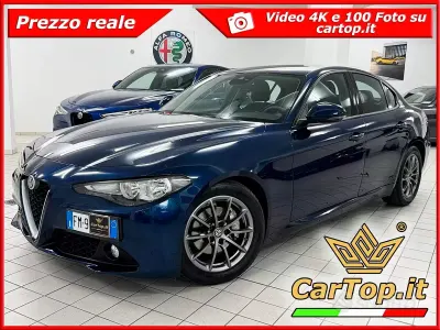 Usata Alfa Romeo Giulia Super 150 CV (110 kW) 2017 Bluazzurro Berlina