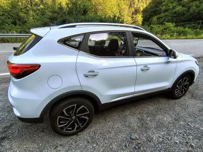 Usata MG ZS 106 CV (77 kW) 2022 Bianco SUV
