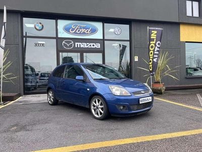 Usata Ford Fiesta Titanium 90 CV (66 kW) 2007 Blu/azzurro Utilitaria